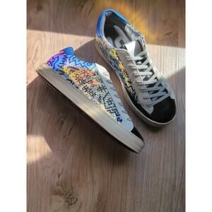 P448 John Graffiti Iridescent Low Top Skate Sneakers Womens 7 IT 37